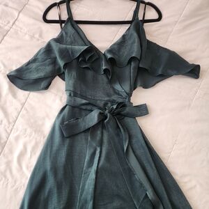 Lulus small green dress